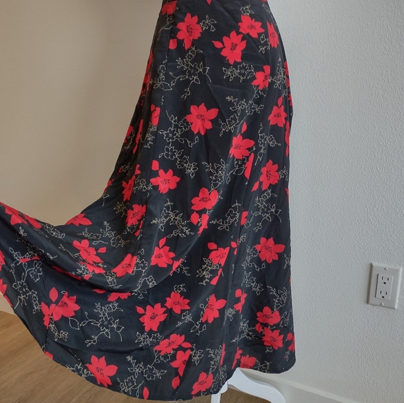 90s red and black floral maxi skirt - Picture 5 of 5